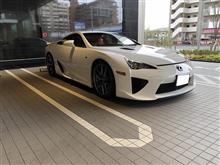 LFA白オイル交換とTMSC(トヨタモータースポーツクラブ)に行って来ました。 LFA白オイル交換とTMSC(トヨタモータースポーツクラブ)に行って来ました。