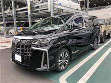 アルファードの黒と白が納車されました。 アルファードの黒と白が納車されました。