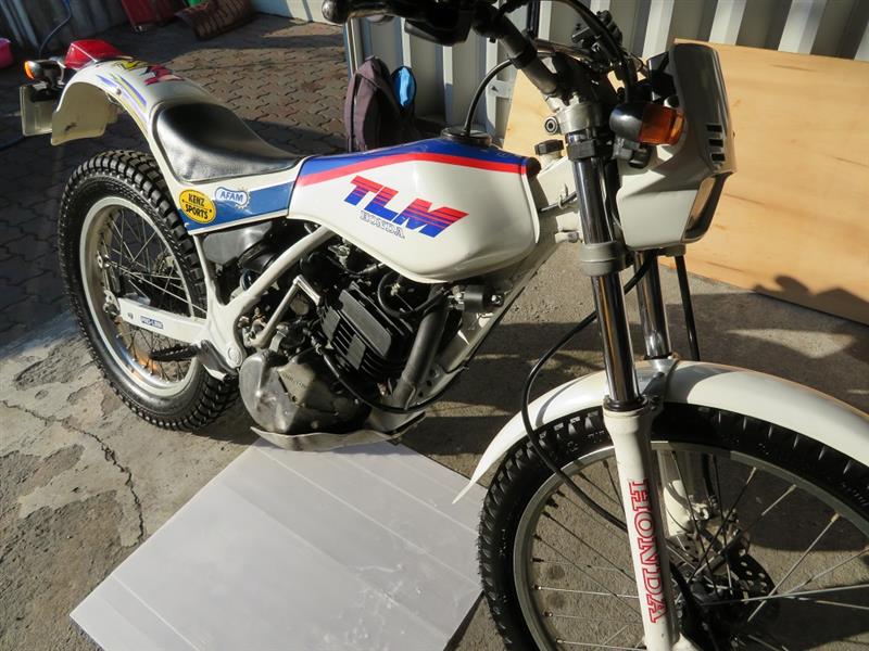 魔法のバイクのギアオイル交換 3年ぶりだけど 笑 エイジングのブログ エイジングのページ みんカラ