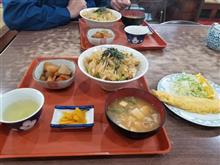 会社の同僚と豊田南部のレトロ食堂にてカツ丼定食を愉しむ 会社の同僚と豊田南部のレトロ食堂にてカツ丼定食を愉しむ