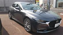 新型 MAZDA３