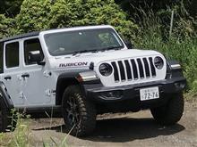 オフロードコースでジープをイッキ乗り！　『Jeep All Trail Rated試乗会』で20度超の坂を上ったり下ったり傾いたりしてきました。