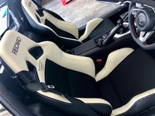 似合いすぎ!! RECARO SR-7 LASSIC Whiteを2脚装着。