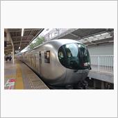 西武鉄道　特急　愛称「Lav ...