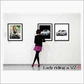 レディはパルサーVZ－Rに乗 ...