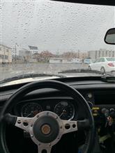 MGB GT ☆ 雨の検査