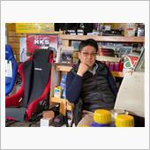 久々に某社営業マンが御来店！
