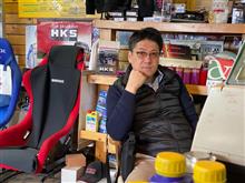 久々に某社営業マンが御来店！