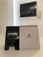 ポルシェ2020卓上カレンダー