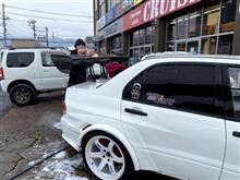 マイナス気温で洗車する寿人君！