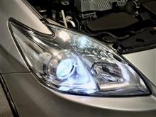 LEDバルブに交換したので、レンズも磨いて目もとパッチリです。
