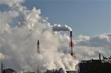 冬のコンビナート昼景