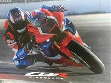 CBR RR-RとV4R 速いのはどっちだ CBR RR-RとV4R 速いのはどっちだ