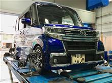 スーパーハイトワゴンはこのくらいの車高がいいですよね。定番のTEIN FLEX Zを装着。