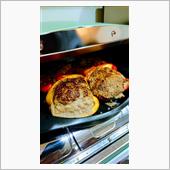 夕飯はパプリカの肉詰め