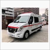 コイツは救急車だけど、日本で ...