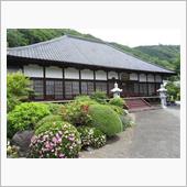 甲州街道沿いにあるお寺