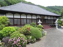 甲州街道沿いにあるお寺