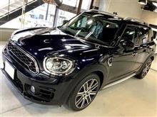 乗っていて楽しいクルマのミニ クロスオーバーにガラスコーティング施工!【リボルト大阪北】 乗っていて楽しいクルマのミニ クロスオーバーにガラスコーティング施工!【リボルト大阪北】