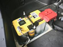 独自技術による高性能が魅力の“オプティマ”バッテリーに交換。ハイブリッド車やプラグインHVは補機バッテリーのコンディションも要チェック。