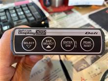 Ｄｅｆｉリンクディスプレイを修理中！