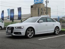 メンテナンスは大事..AUDI　A4　エンジンオイル交換　FUCHS　C3