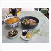 レトロな鈴屋食堂にてカツ丼と ...