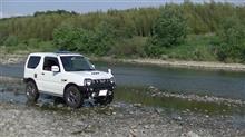 乗ると疲れる車ですが、乗っている時は、どこでも行けそうな車です。