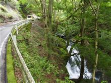 奈良県道220号大又小川線を行く