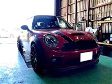 ＭＩＮＩ ＪＣＷにメガライフバッテリー取付け！