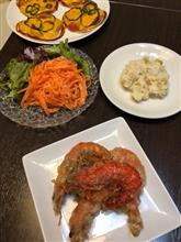 デパ地下の惣菜は高級です。