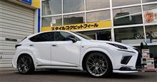 満足のゆく車高に仕上げるならやっぱり車高調ですね。ラインアップになかったので特注してクスコ･ストリートゼロAを装着しました。