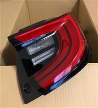ヤリスのテールランプのキズ