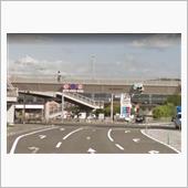歩道橋に激突？