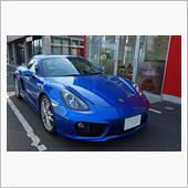 埃の積もったケイマンを洗車． ...