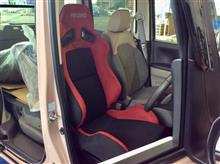 N-BOXにもRECARO、V37スカイラインにもRECARO。ワクワクなドライブを快適に楽しむならこの選択は必須です。