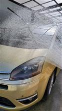 ピカソ、最後の洗車。
