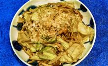 焼きぞばあります。かたい焼きそばも出来ます。