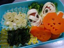 明日はお弁当。
