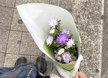 お花を買って帰ろう(*´∇`)ノ お花を買って帰ろう(*´∇`)ノ