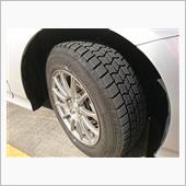 社用車のプリウス、スタッドレ ...