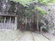 行者滝と駒形根神社。