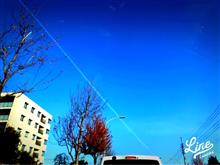 秋晴れと青空と飛行機雲