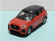 トミカ 1/61スケール　ダイハツロッキー