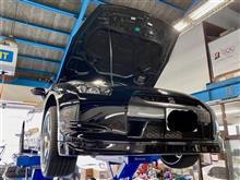 クルマのパフォーマンスを最大限発揮できるように“パワークラスター･レーシング”でエンジンオイル交換。35GT-Rもシャキッと!!