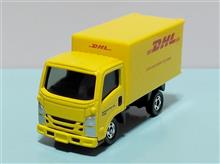 トミカ スケール不詳　いすゞエルフ6代目モデル DHLトラック仕様