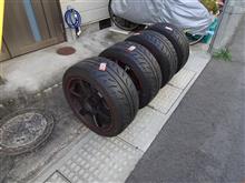 年末恒例の夏タイヤを洗おう企画。　まだ年末じゃないけどね。