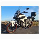 車を半分にするとバイクになる ...