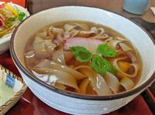 寒い日は温かい麺類で暖まろう