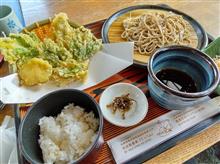 旧峠のお蕎麦屋さんで十割蕎麦を頂く・・・。